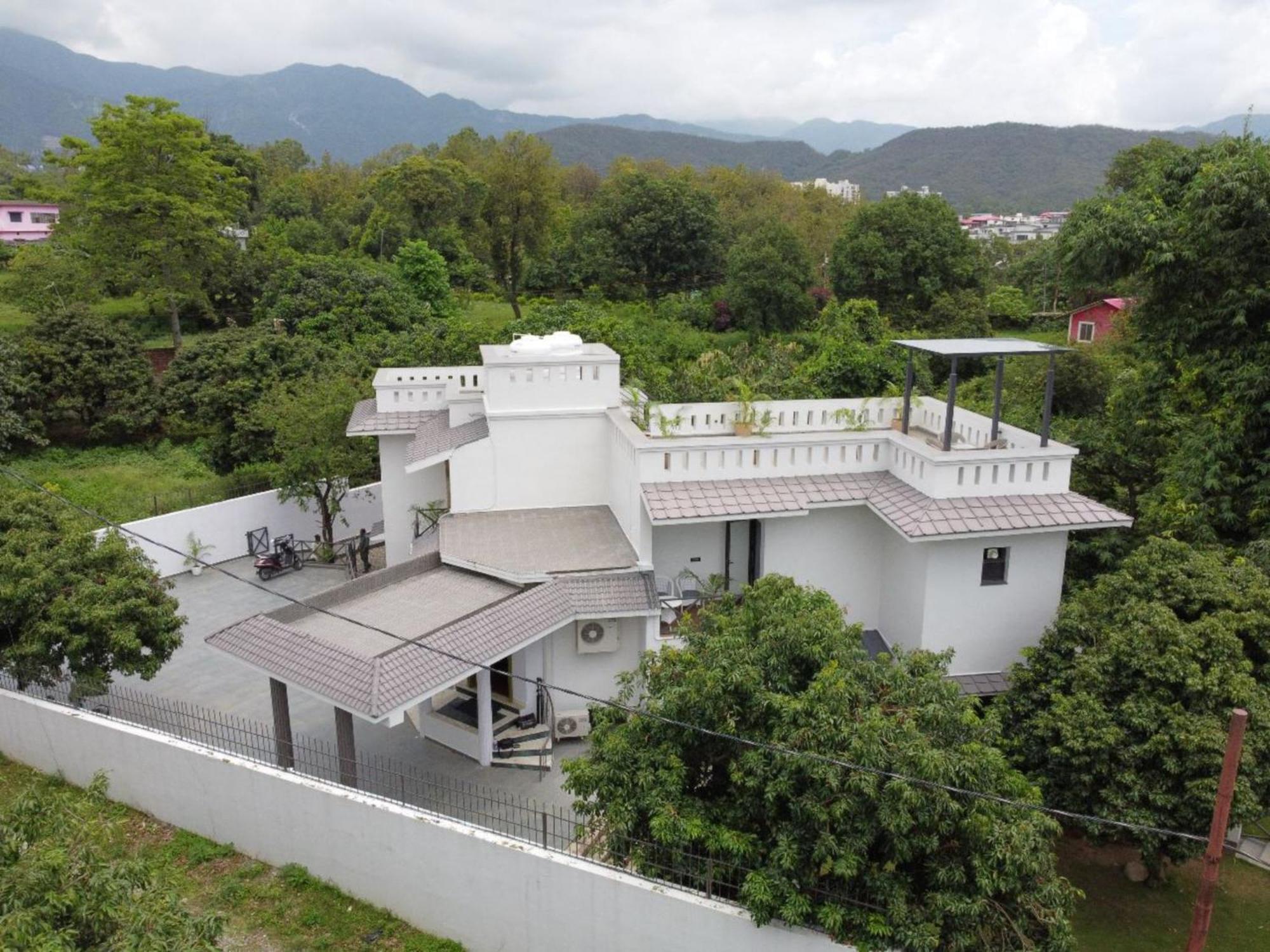 Villa Sierra Sky - Exquisite Elegant 4 Bedroom Villa Dehradun Exterior foto